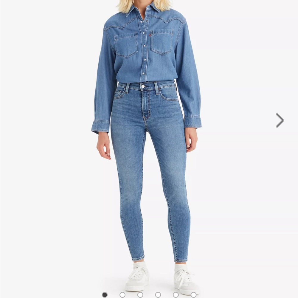 Women's Levi’s Jeans